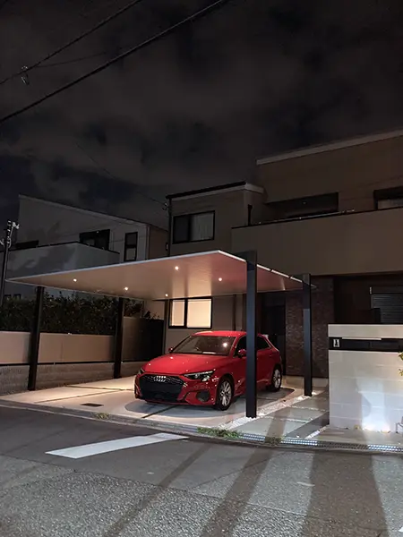 横浜の坂と夜景に合わせた外構ライトデザイン