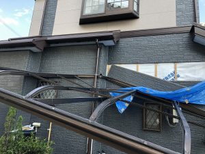 台風被害 テラス屋根 設置前